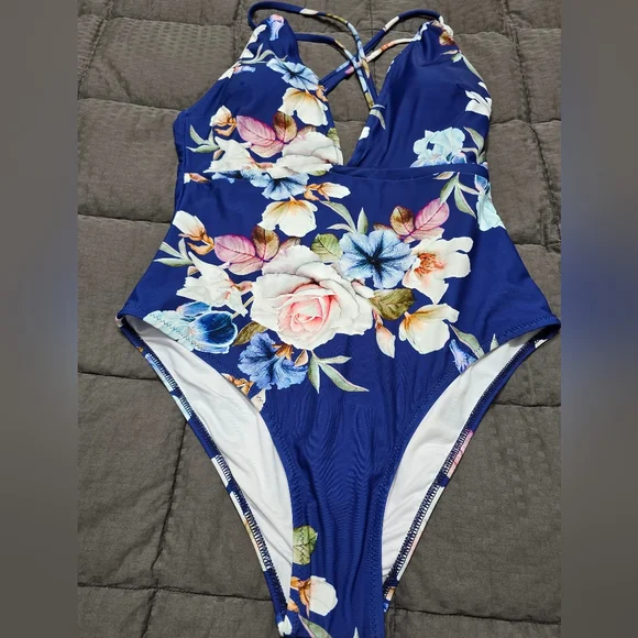 NWT Cupshe Blue Floral Strappy One Piece Swimsuit Women's Size Medium - Picture 6 of 10